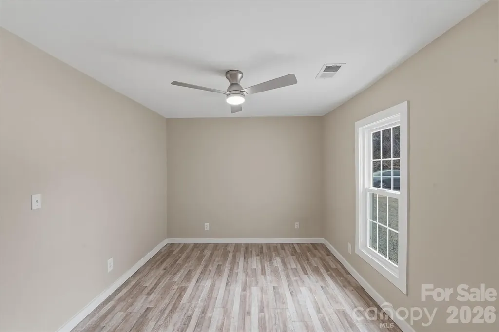 522 W Mclelland Avenue Mooresville NC 28115