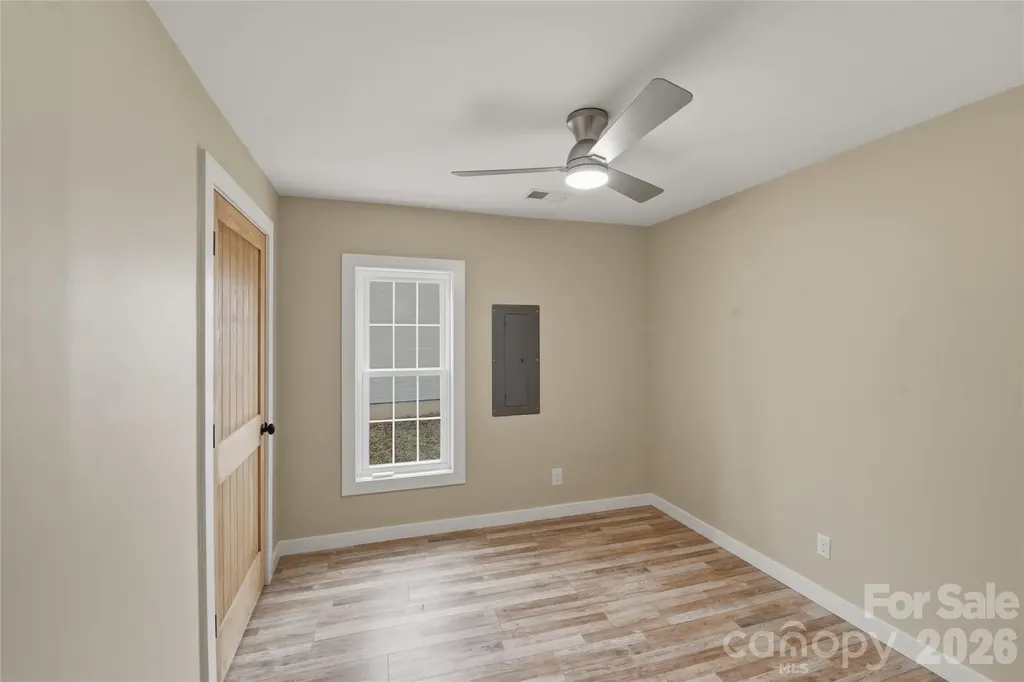 522 W Mclelland Avenue Mooresville NC 28115