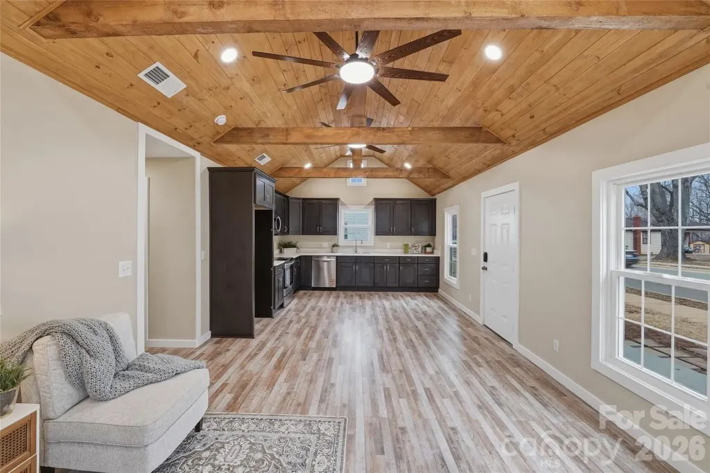 522 W Mclelland Avenue Mooresville NC 28115