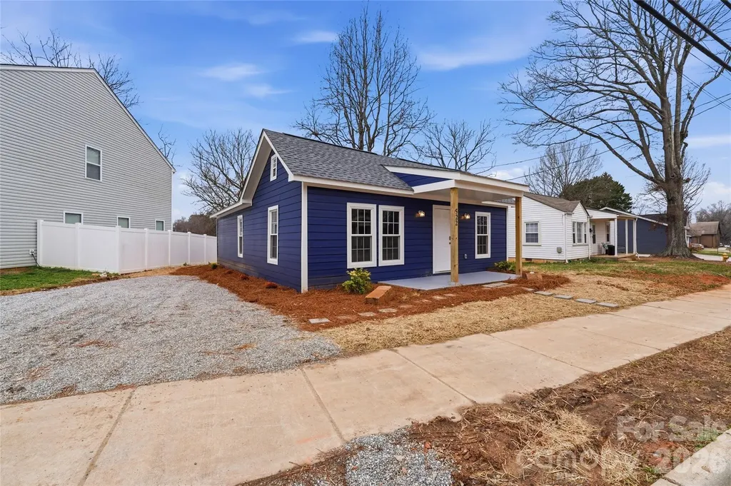 522 W Mclelland Avenue Mooresville NC 28115