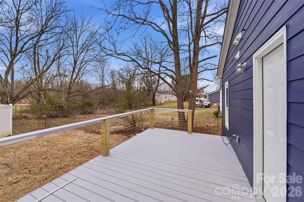 522 W Mclelland Avenue Mooresville NC 28115