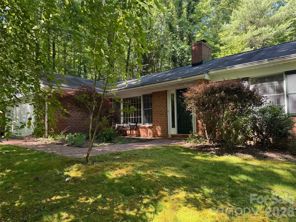 100 Wolf Shoals Drive Hendersonville NC 28739
