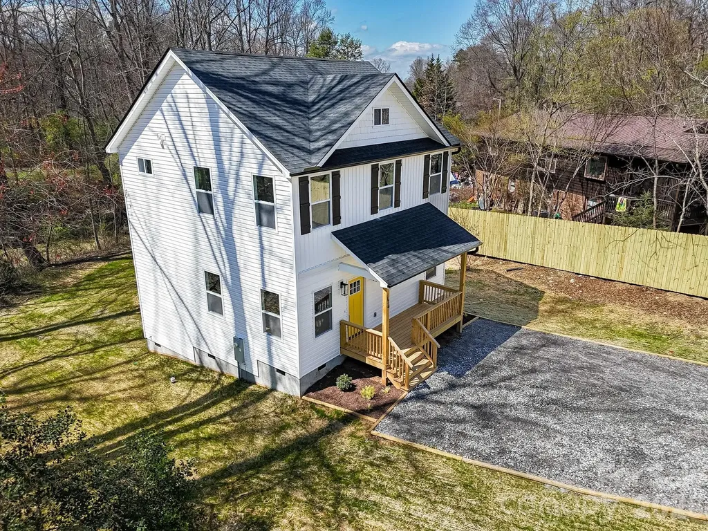 174 Atwood Drive Hendersonville NC 28792