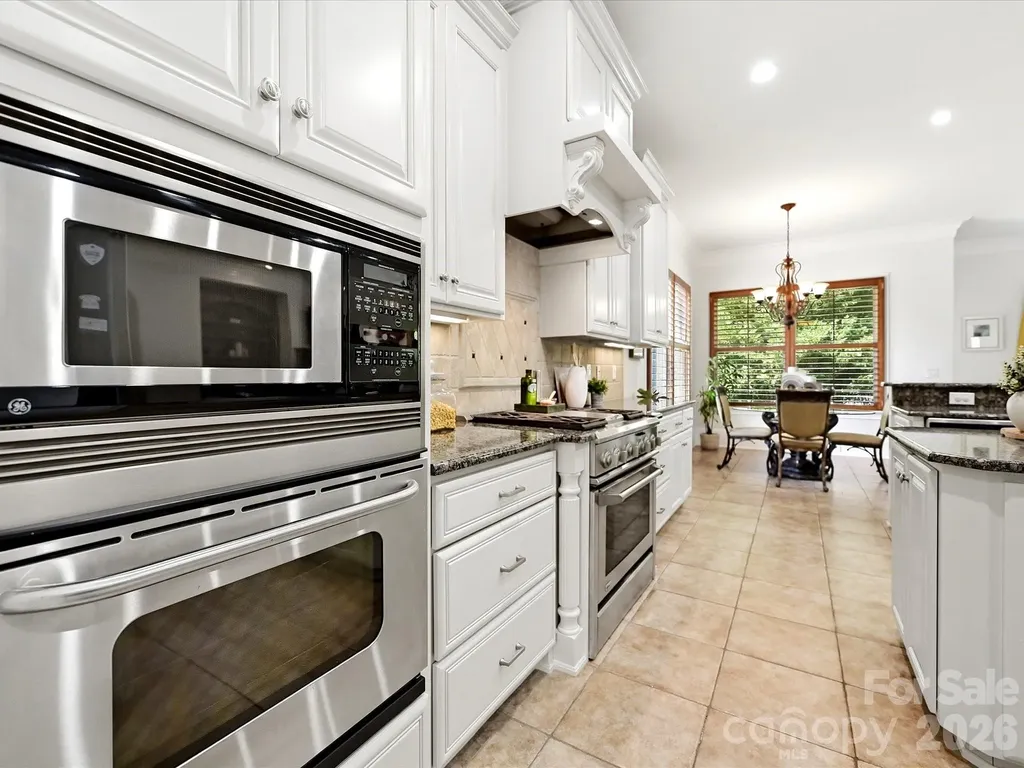 6806 Larrisa Court Charlotte NC 28226