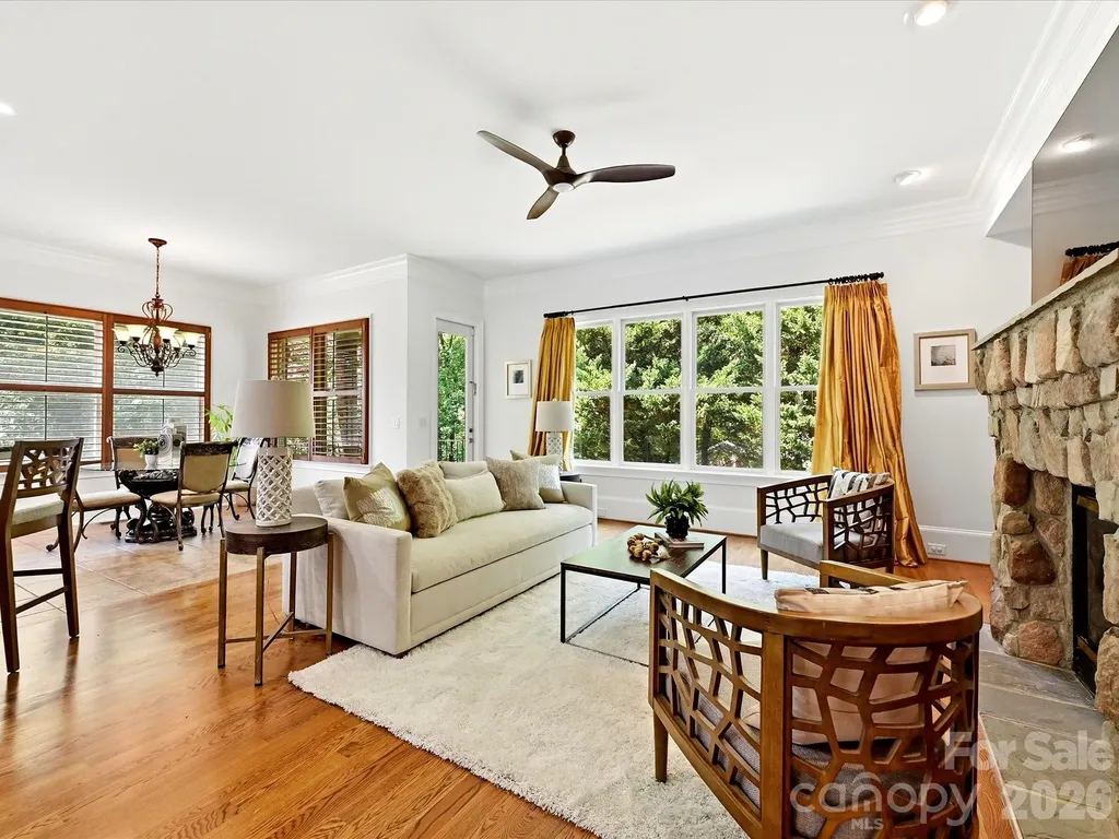 6806 Larrisa Court Charlotte NC 28226