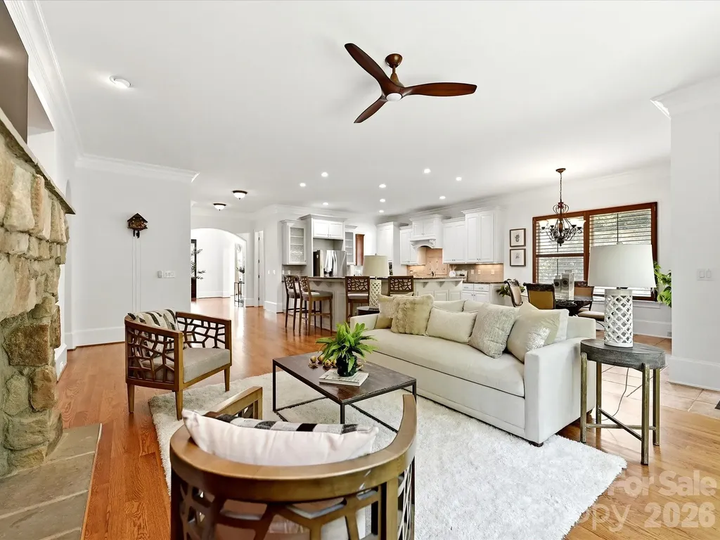 6806 Larrisa Court Charlotte NC 28226