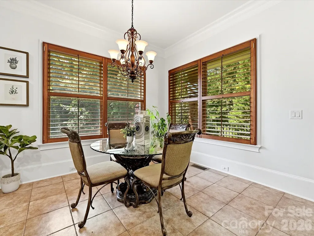 6806 Larrisa Court Charlotte NC 28226