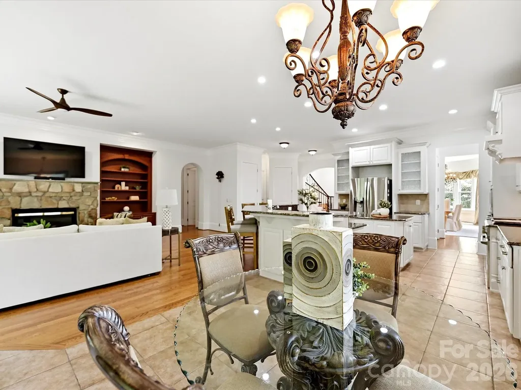 6806 Larrisa Court Charlotte NC 28226