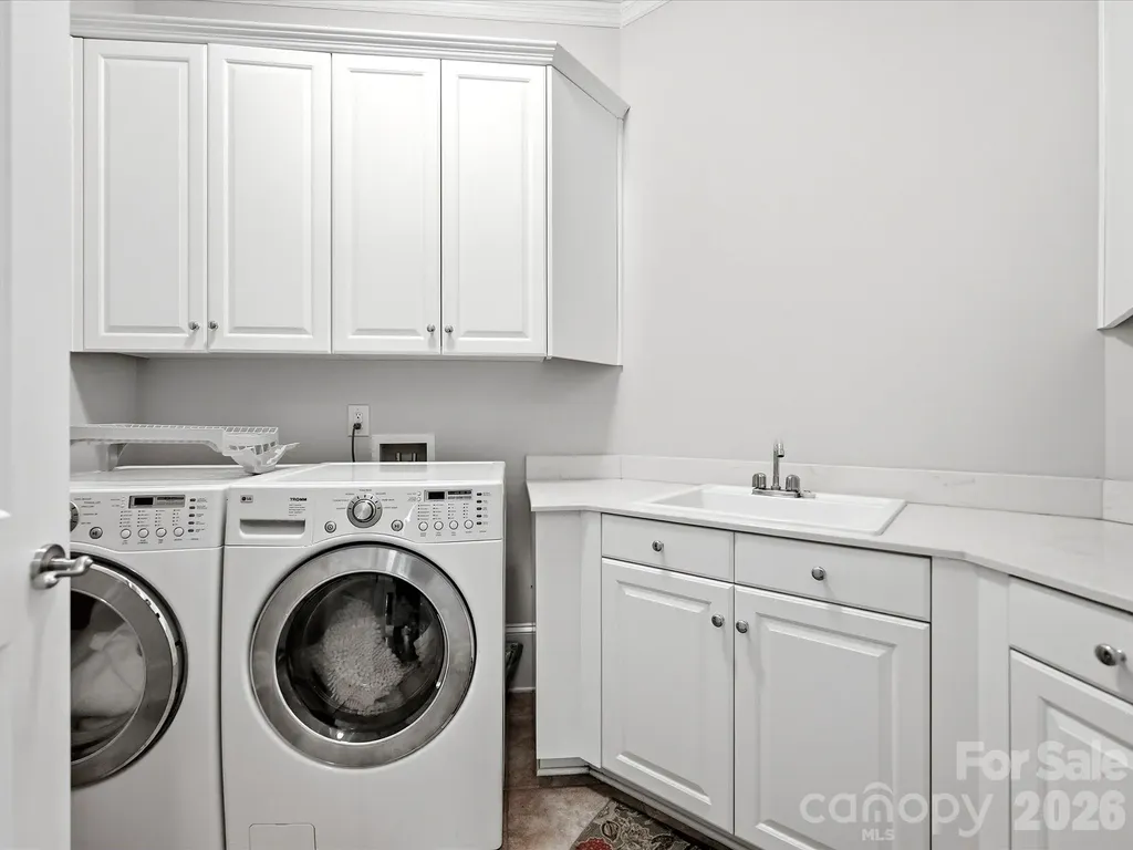 6806 Larrisa Court Charlotte NC 28226