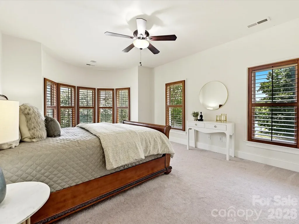 6806 Larrisa Court Charlotte NC 28226