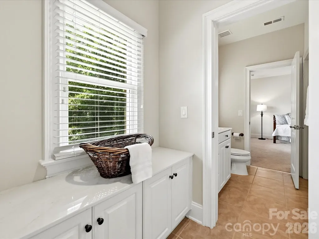 6806 Larrisa Court Charlotte NC 28226