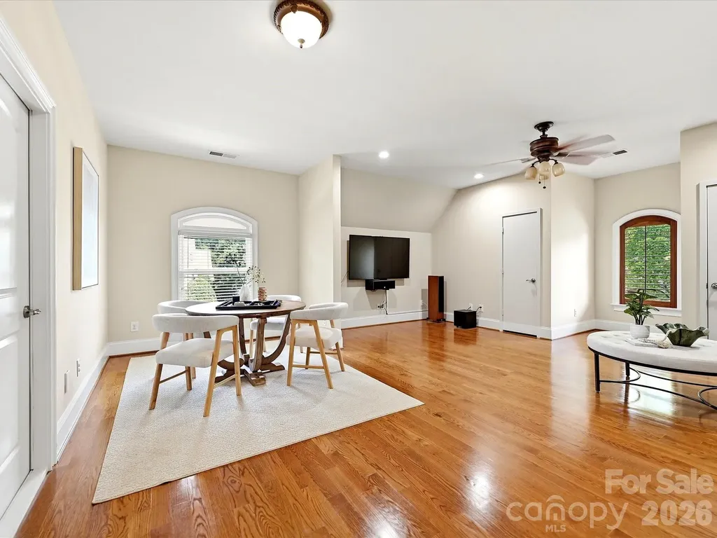 6806 Larrisa Court Charlotte NC 28226