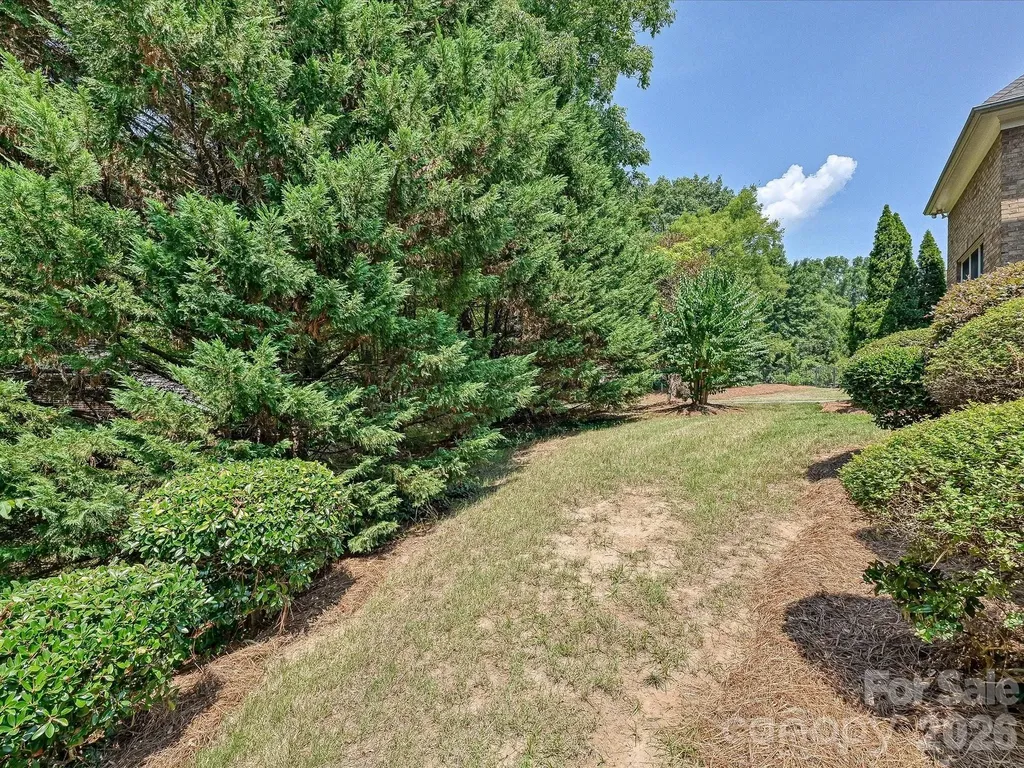 6806 Larrisa Court Charlotte NC 28226