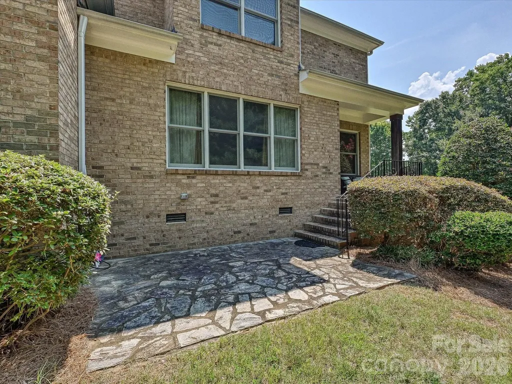 6806 Larrisa Court Charlotte NC 28226