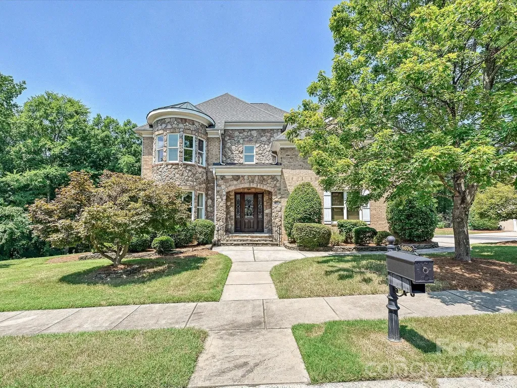 6806 Larrisa Court Charlotte NC 28226
