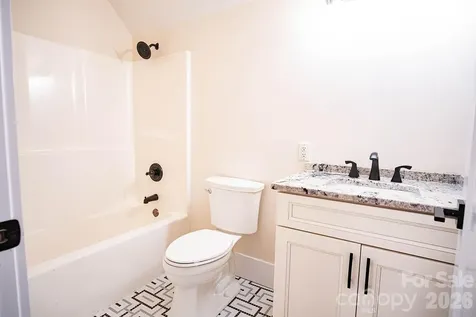 10 Mcmurray Lane Black Mountain NC 28711