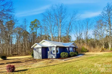 7172 Old Plank Road Stanley NC 28164
