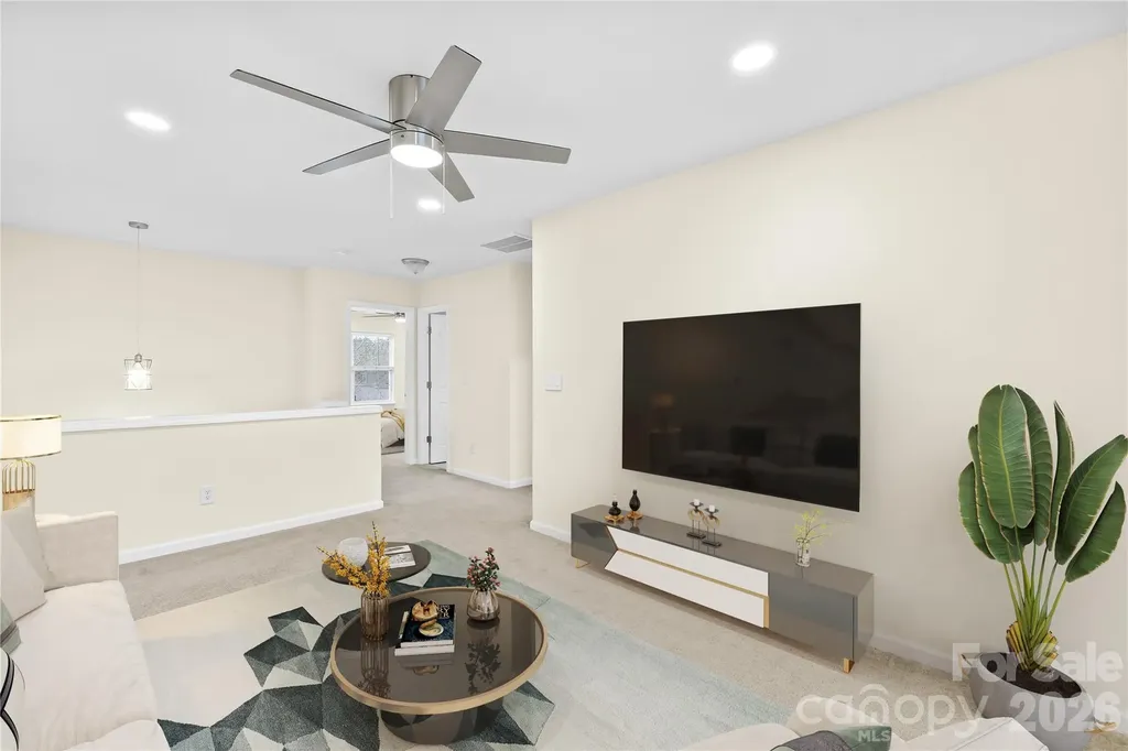 15558 Stronvar House Lane Charlotte NC 28277