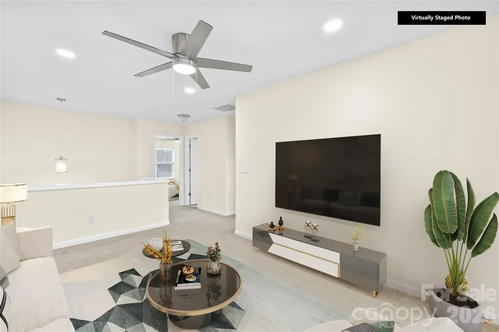 15558 Stronvar House Lane Charlotte NC 28277