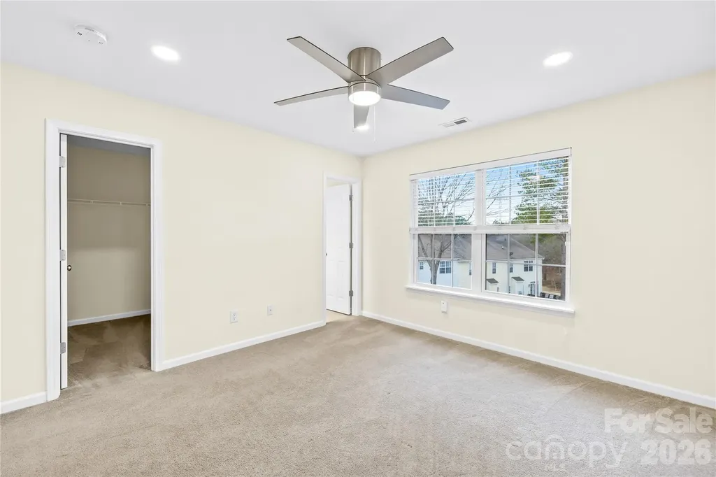 15558 Stronvar House Lane Charlotte NC 28277