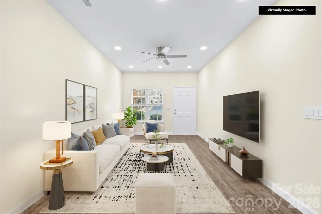 15558 Stronvar House Lane Charlotte NC 28277