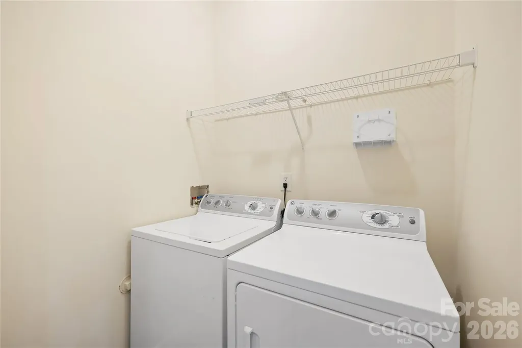 15558 Stronvar House Lane Charlotte NC 28277