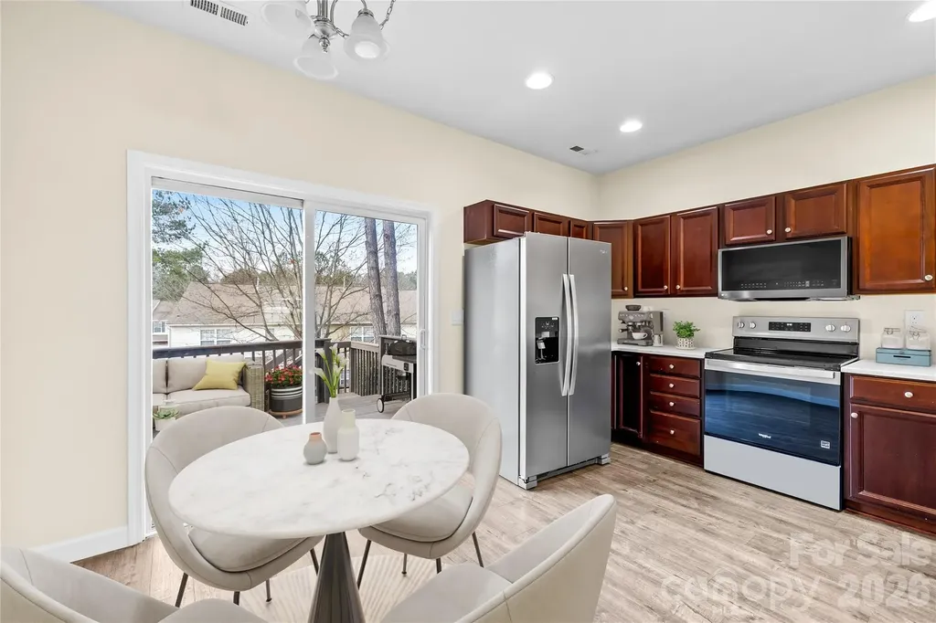 15558 Stronvar House Lane Charlotte NC 28277