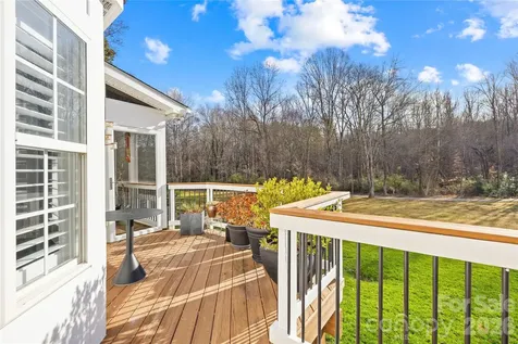 110 Easy Street Mooresville NC 28117