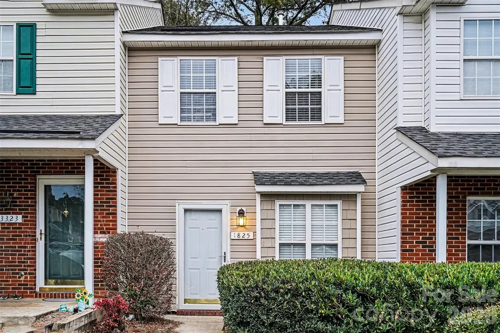 1825 Birch Heights Court Charlotte NC 28213