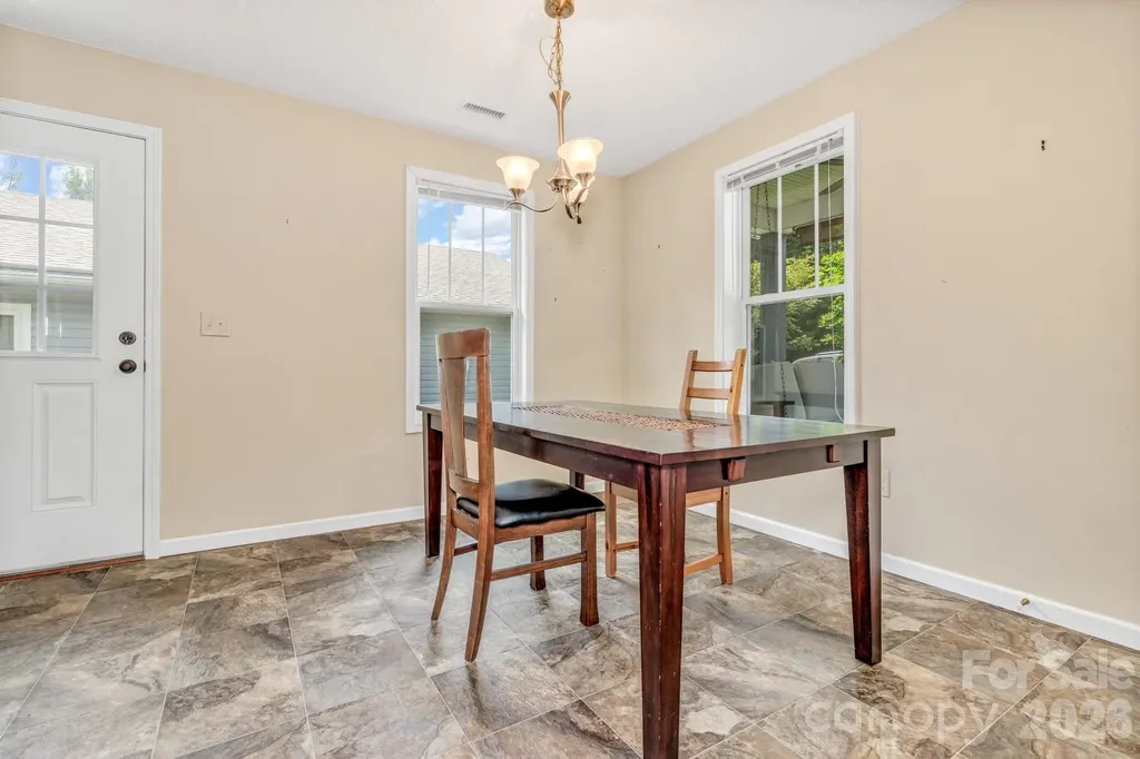 4 Mckinley Avenue Asheville NC 28803