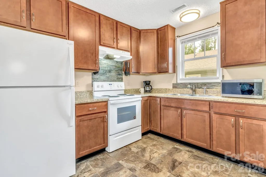 4 Mckinley Avenue Asheville NC 28803