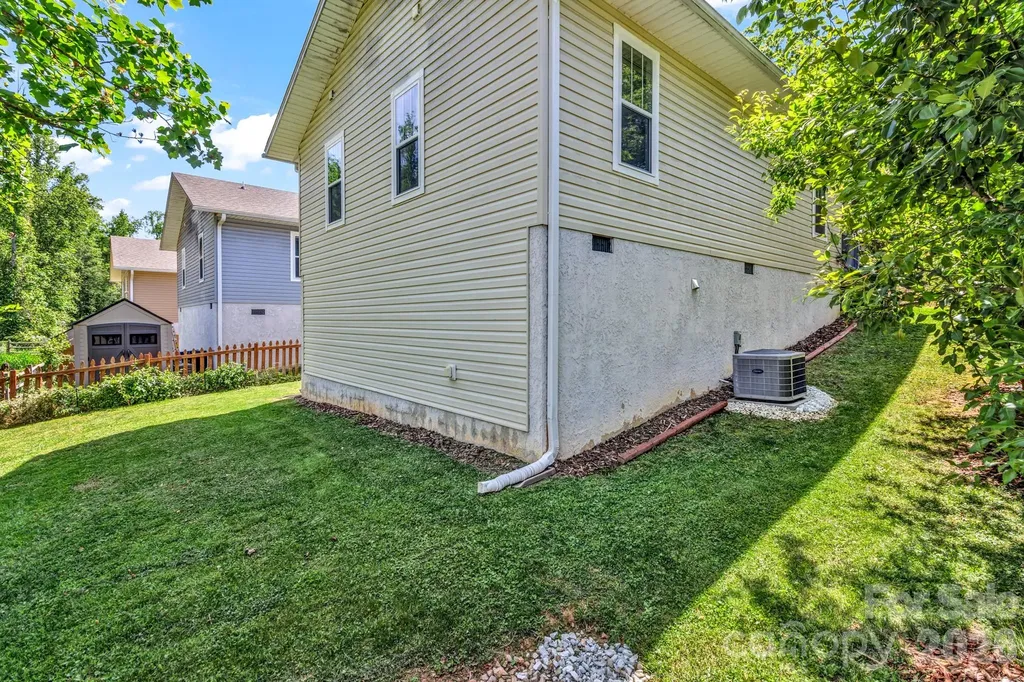 4 Mckinley Avenue Asheville NC 28803