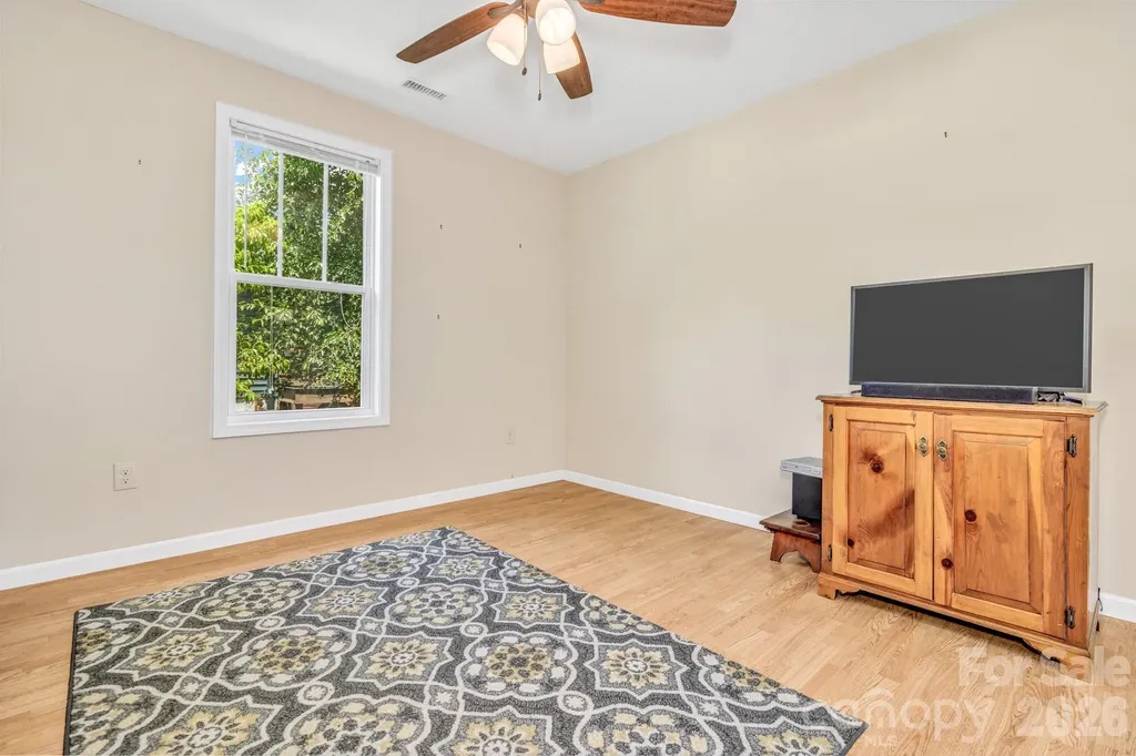 4 Mckinley Avenue Asheville NC 28803