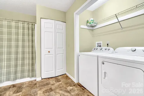 4 Mckinley Avenue Asheville NC 28803
