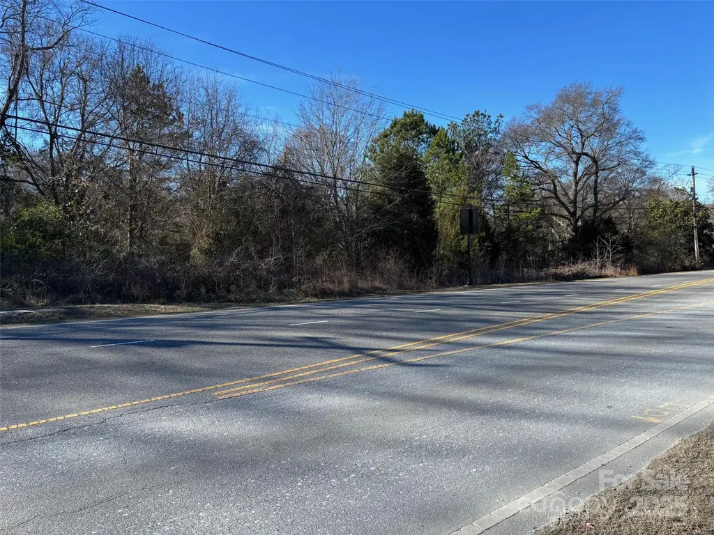 2015 Mountain Island Highway Mount Holly NC 28120
