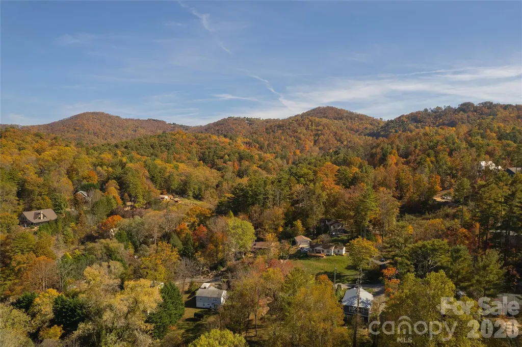 13 Bassett Road Asheville NC 28804