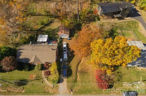 13 Bassett Road Asheville NC 28804
