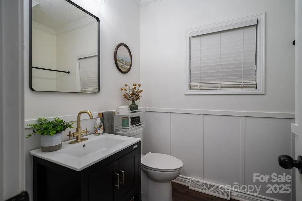 1575 Lewis Farm Road Kings Mountain NC 28086