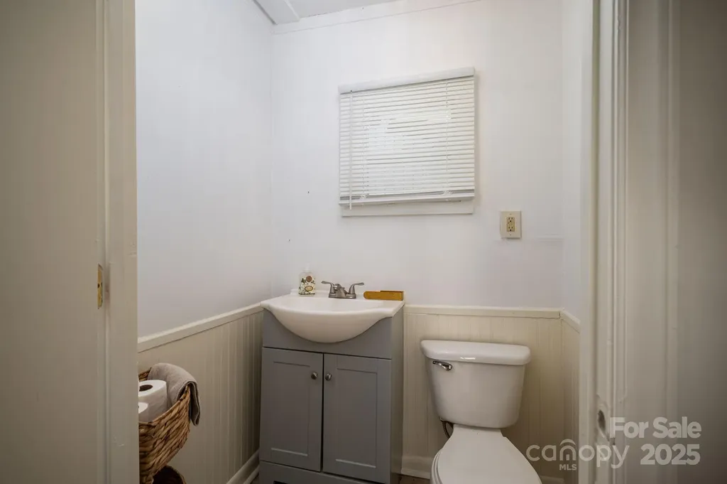 1575 Lewis Farm Road Kings Mountain NC 28086