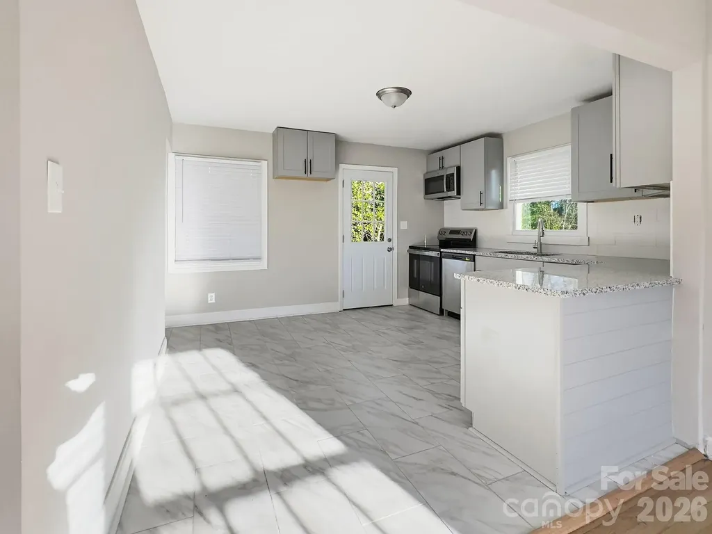 1420 Rollingwood Drive Charlotte NC 28217