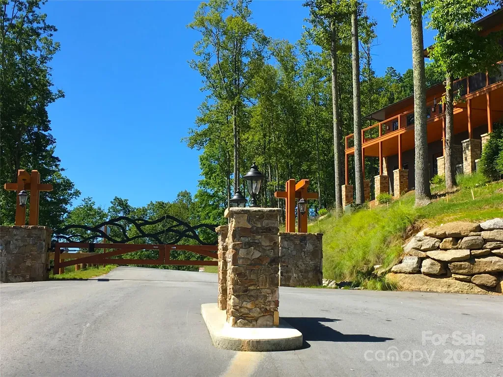 21 Marble Heights Hendersonville NC 28791