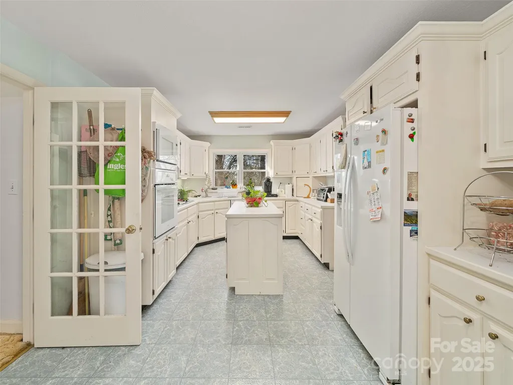 35 Smith Ridge Drive Asheville NC 28803