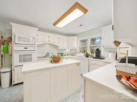35 Smith Ridge Drive Asheville NC 28803