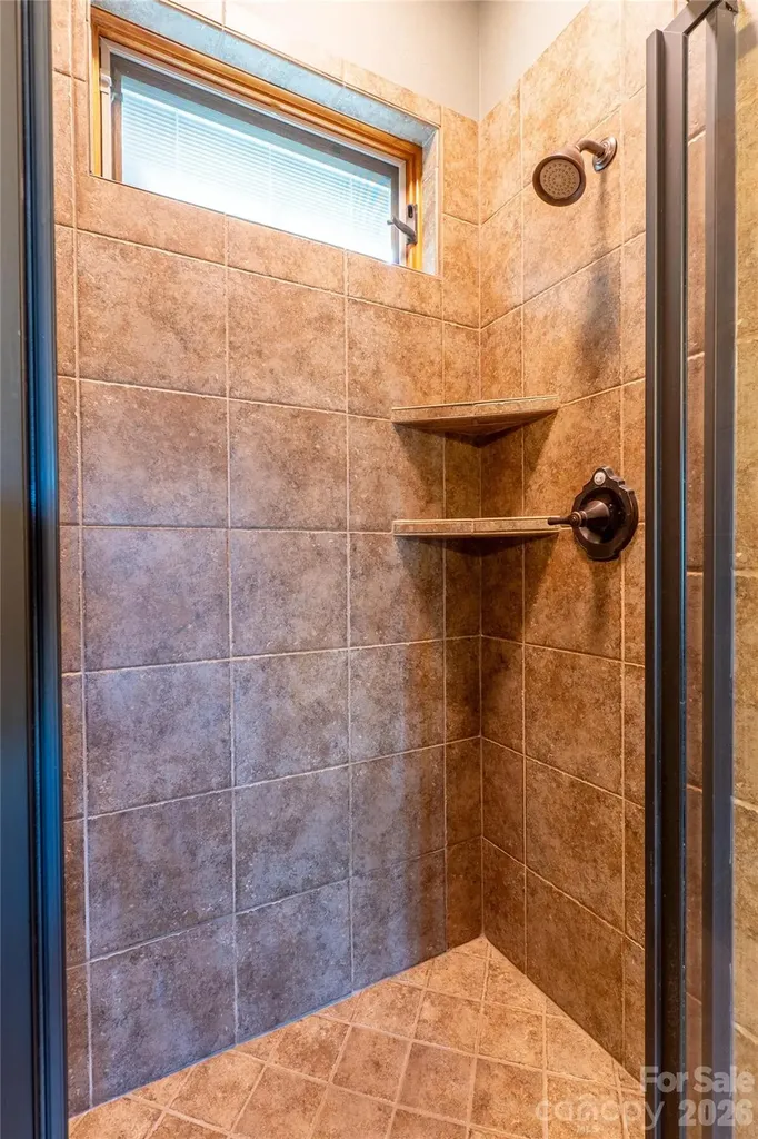 100 Saddle Notch Lane Tuckasegee NC 28783