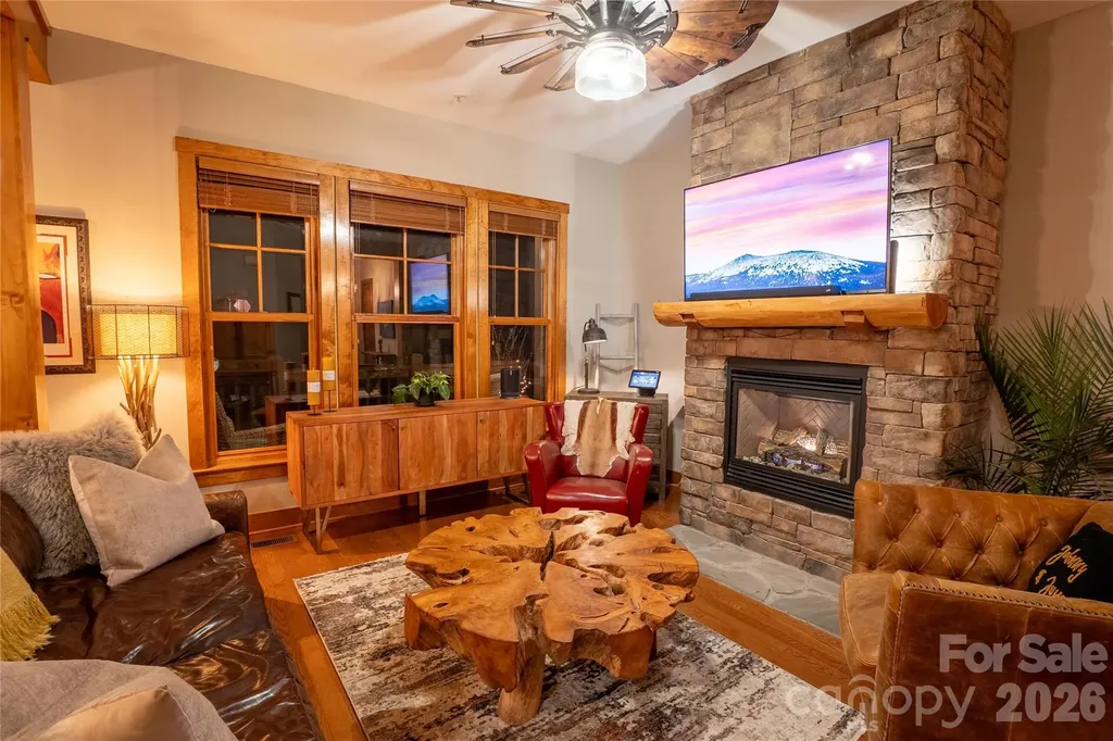100 Saddle Notch Lane Tuckasegee NC 28783