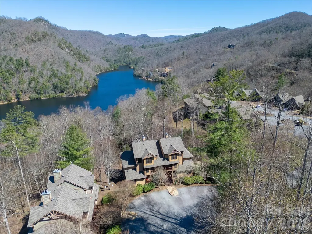100 Saddle Notch Lane Tuckasegee NC 28783