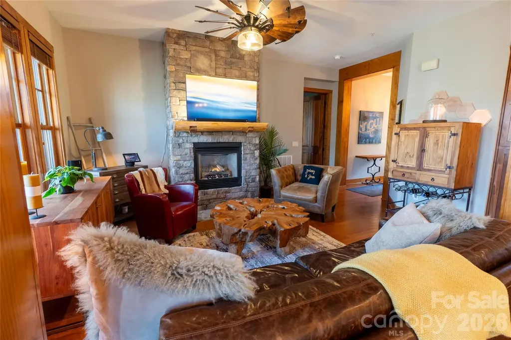 100 Saddle Notch Lane Tuckasegee NC 28783