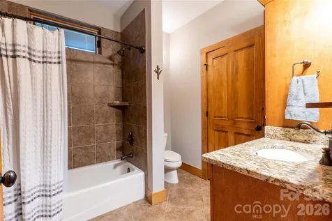 100 Saddle Notch Lane Tuckasegee NC 28783
