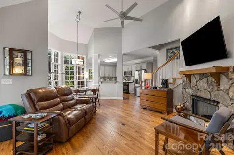 30 Winged Foot Court Spartanburg SC 29306