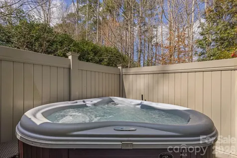 30 Winged Foot Court Spartanburg SC 29306